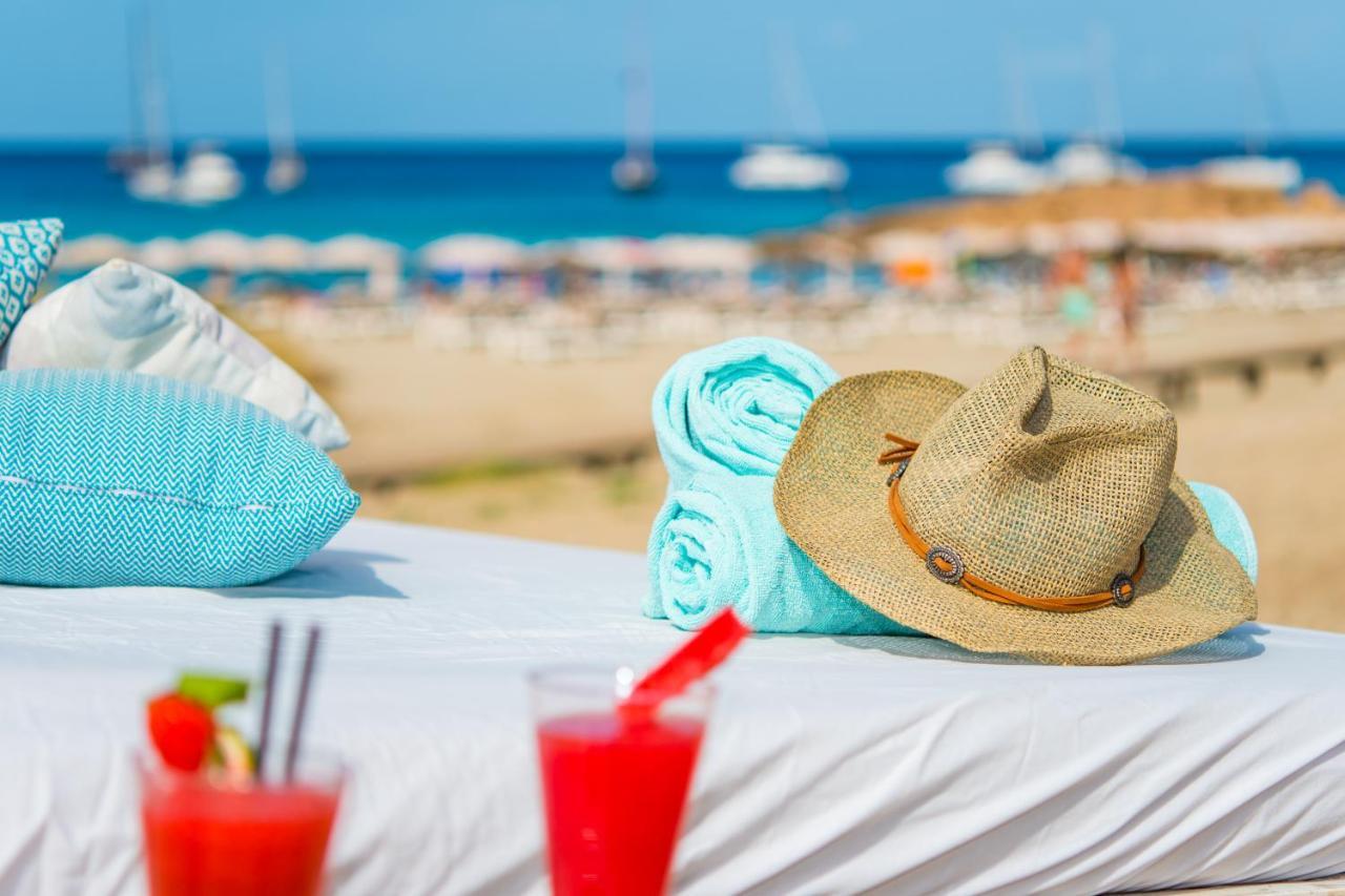 Insotel Tarida Beach Resort & Spa Cala Tarida  Bagian luar foto