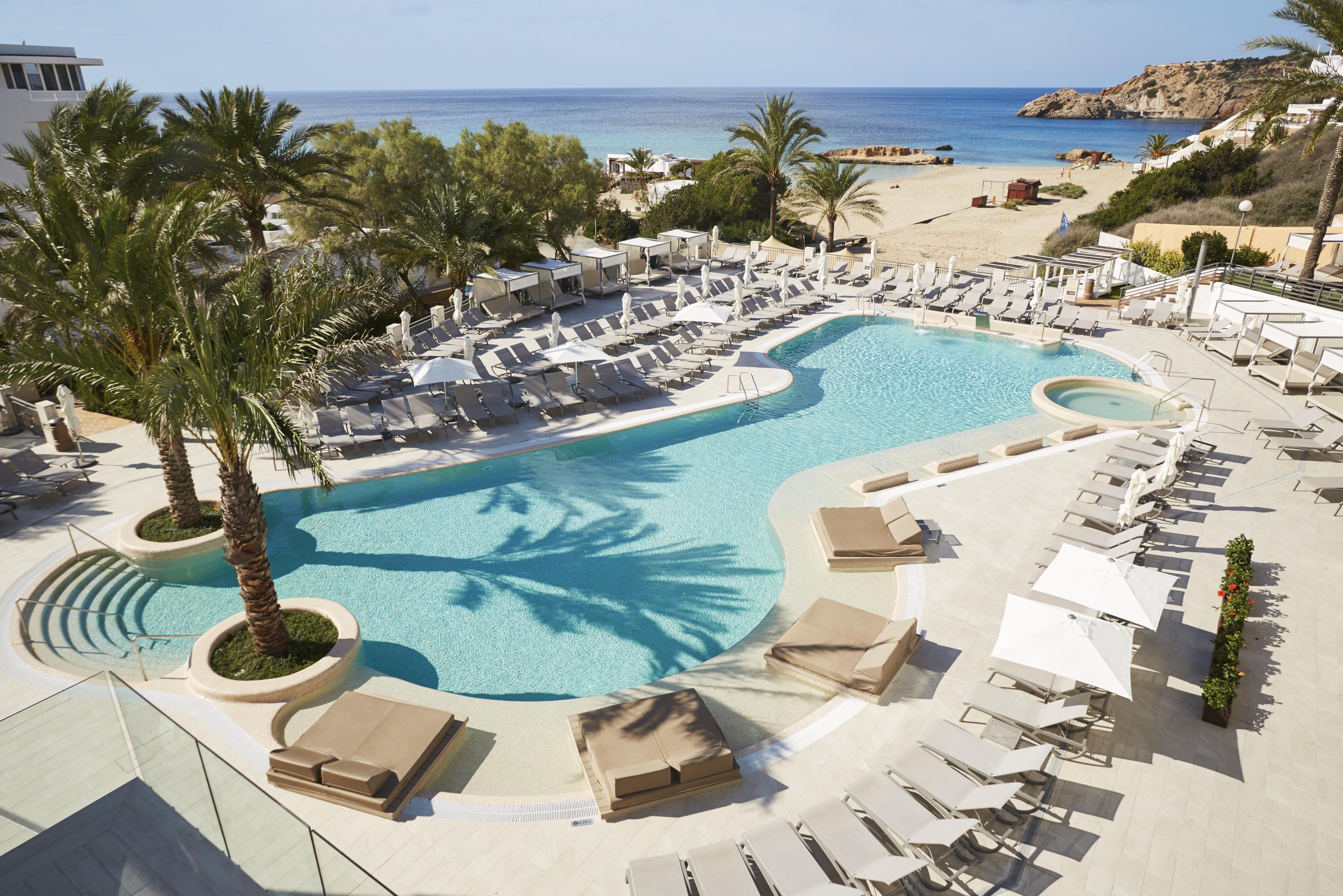 Insotel Tarida Beach Resort & Spa Cala Tarida  Bagian luar foto