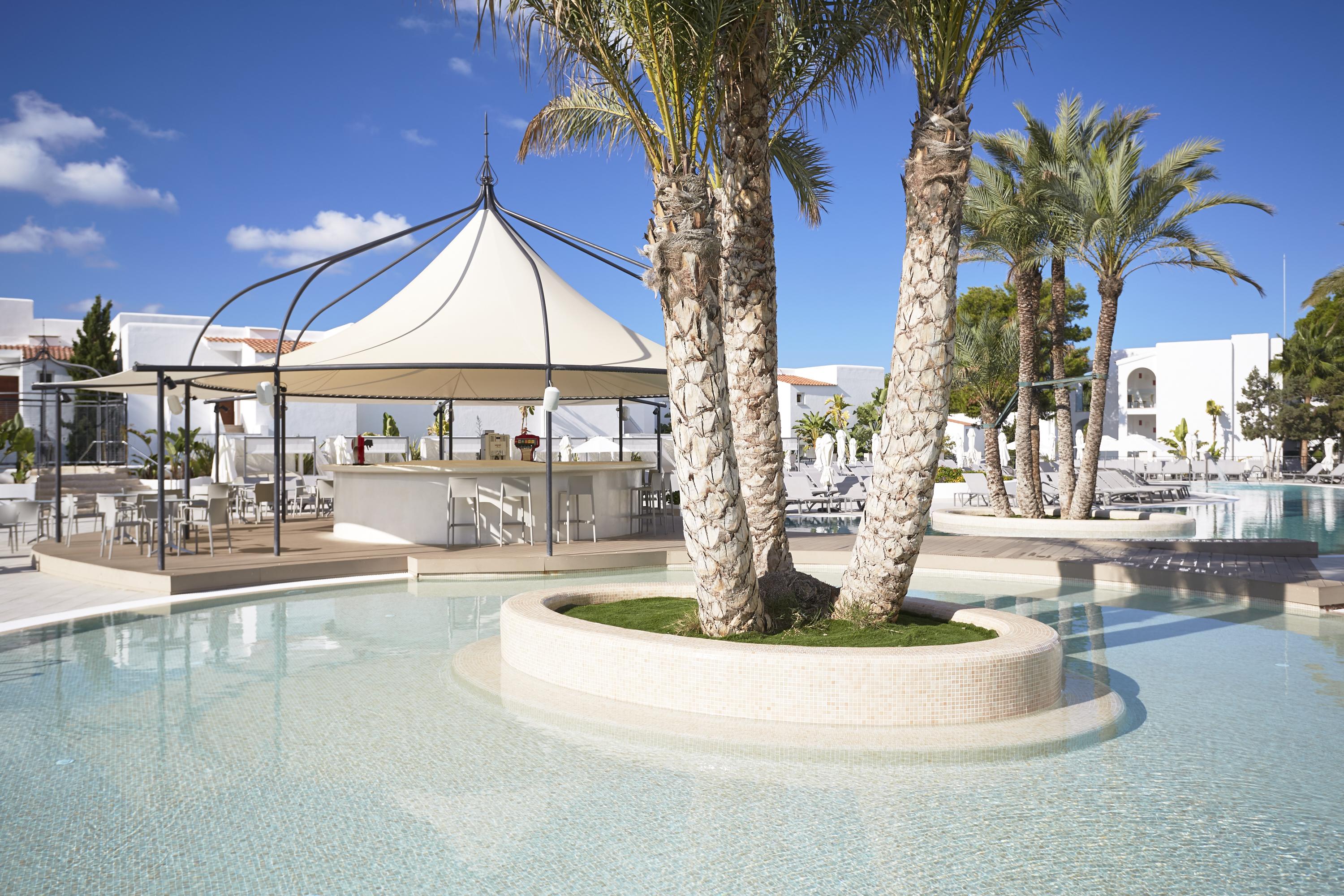 Insotel Tarida Beach Resort & Spa Cala Tarida  Bagian luar foto
